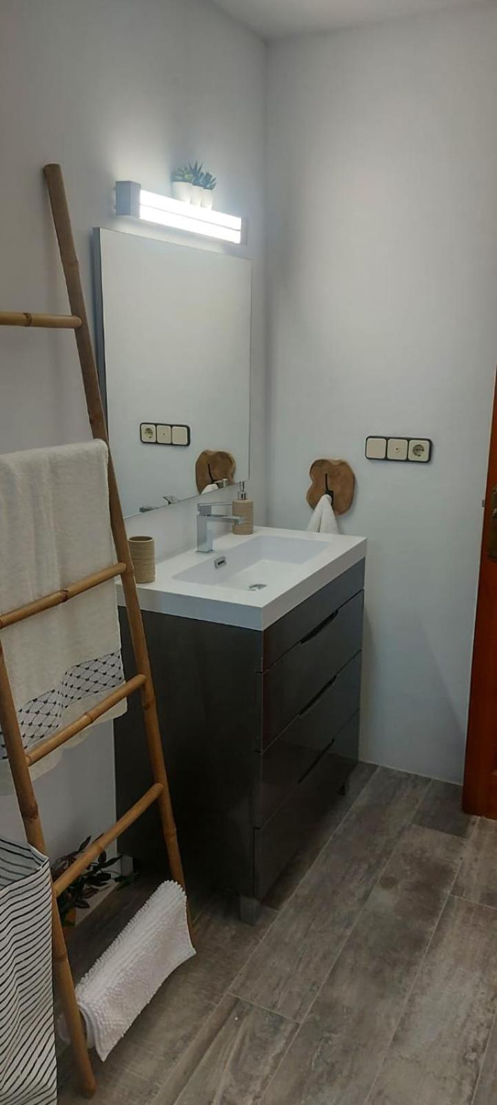Appartement Acogedor Con Vistas 80 M2 *